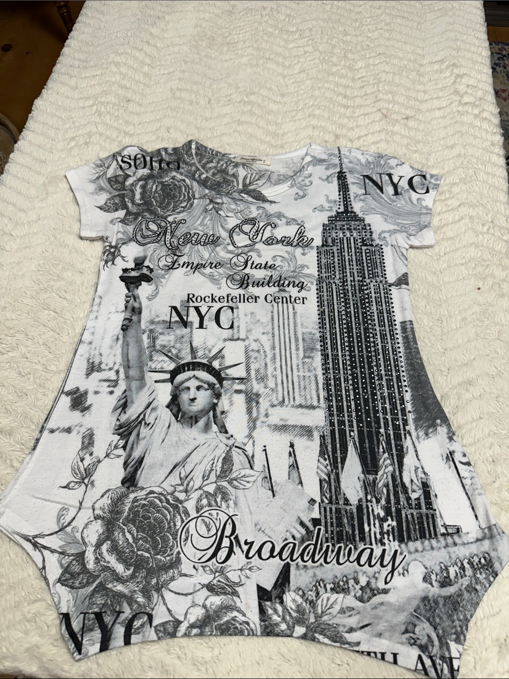 Sweet Gisele Women's Large New Your City NYC Graphic Tee Top M